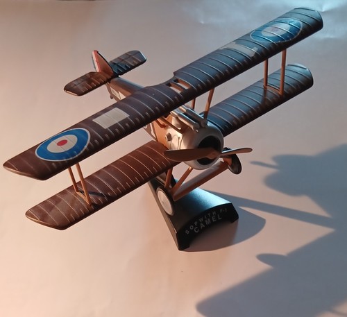 Avion combat plomb - de,