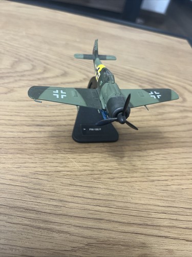 190f p006 100 avion de - 1:100,