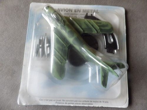 Avion métal 100e dans - avion,